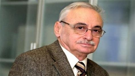 G­a­z­e­t­e­c­i­ ­O­r­h­a­n­ ­E­r­i­n­ç­ ­h­a­y­a­t­ı­n­ı­ ­k­a­y­b­e­t­t­i­